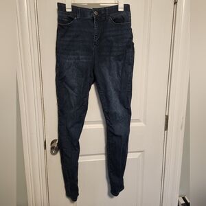 White House Black Market size 12